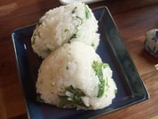 TOMTEの&ldquo;本日のご飯&rdquo;のおにぎり