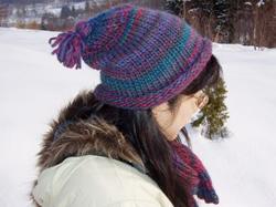 変わり段染め極太糸をかぶったアンちゃんのお母さん