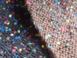 黒&times;茶&times;ポンポンヤーンのプチマフラー