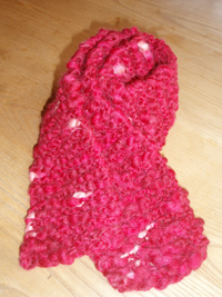 イタリア製毛糸の赤いマフラー